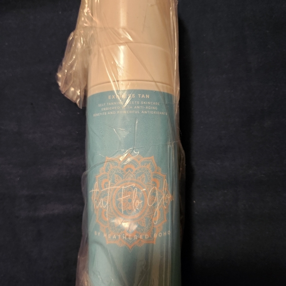 YOU BRONZE SELF TANNER KIT - Picture 5 of 7